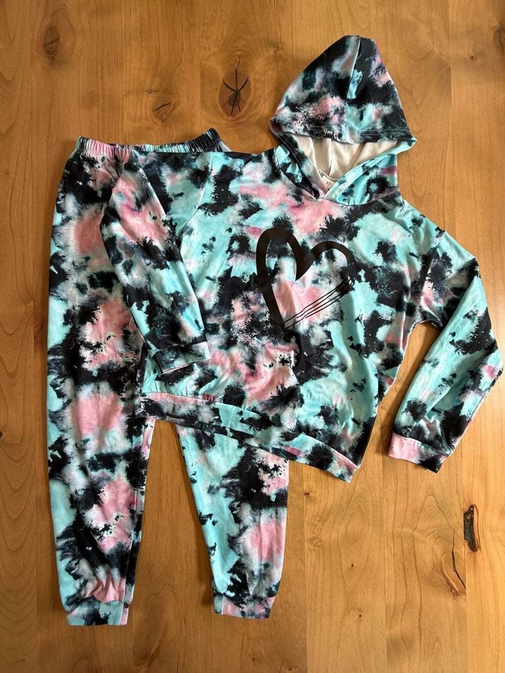 Tie Dye Heart Hoodie And Jogger Pants Set Size 8Y